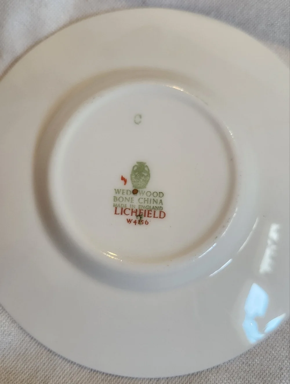 Wedgwood Lichfield Bone China Saucer Set 8 Floral Gold Rim England Vintage
